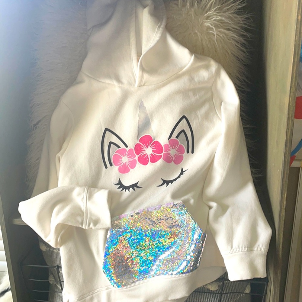 White hooded sweatshirt with unicorn & sequins. Very soft, cozy & lightweight.*1